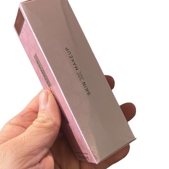 XX Revolution Glow Skin FauXXdation‎ Foundation FX13.7 - Picture 3 of 5